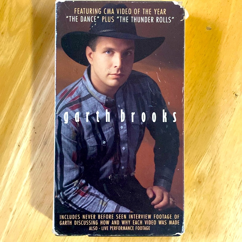 VINTAGE GARTH BROOKS VHS VIDEO OF THE YEAR THE DANCE THE THUNDER ROLLS 1991